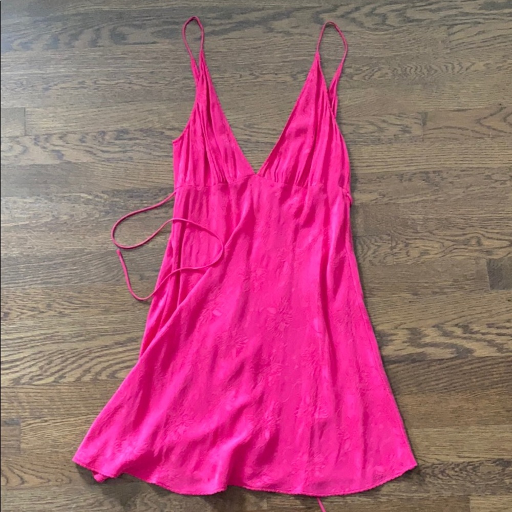 NWT Fuchsia Aritzia Mini Dress - low-back - sz. M